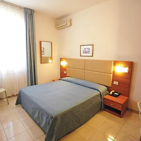 Patrizia 3*